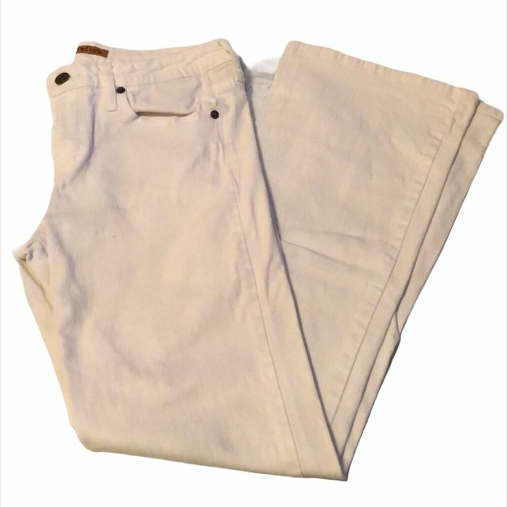 White Refuge Bootcut Flare Low Rise Jeans G1